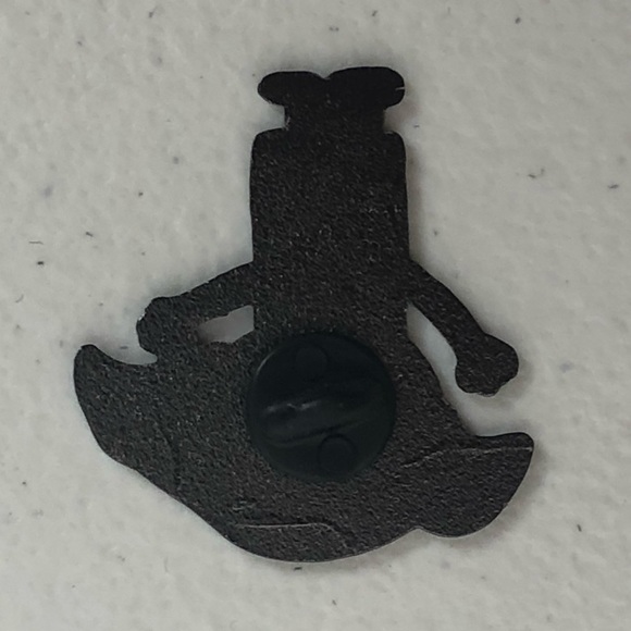 Dobby The House Elf Harry Potter Pin Lapel - Picture 6 of 8